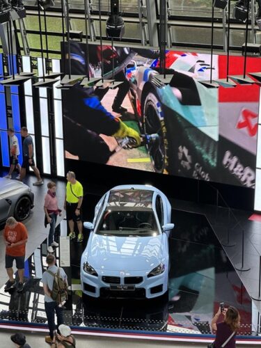 BMWを冷やかしに行こうと思う