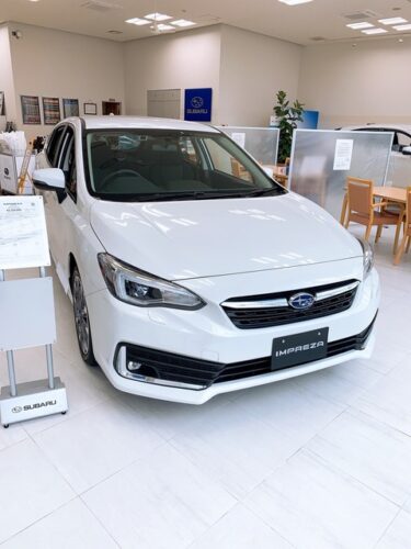 ディーラーで『車試乗』させてもらうの楽しくてワロタｗｗｗｗ