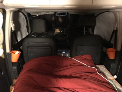 ポータブル電源と電気毛布で車中泊オアキャンプ