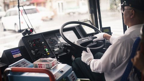 32歳フリーターわい、路線バス運転士を目指す！！！
