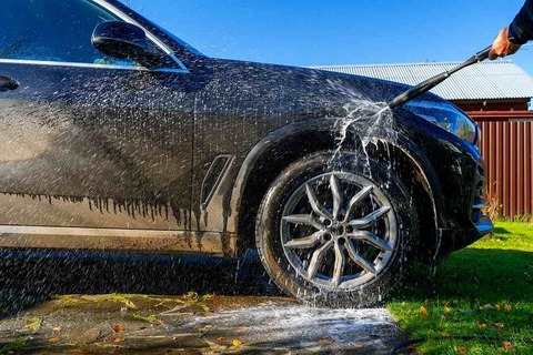 【疑問】車の『洗車』って一般的に自分でやるものなの？？？？？？
