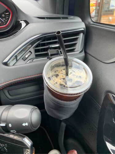 【疑問】『MT車』ってコーヒー飲む時どうすんの？？？？？