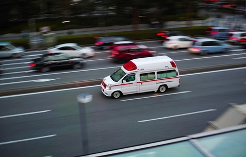 【動画】東京人達が『救急車』を見た結果ｗｗｗｗｗｗ