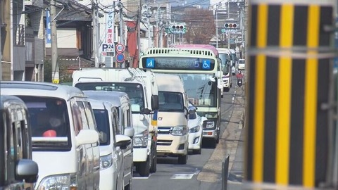 【画像】『この状況』でここに車止めるやつｗｗｗｗｗｗｗ