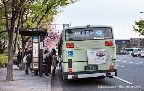 【悲報】バスの運転手ワイ、マジで暑すぎて咽び泣くｗｗｗｗｗ