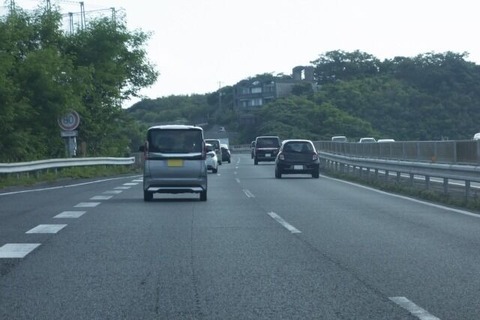 弱者男さんが乗ってそうな車がコチラｗｗｗｗｗｗ