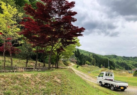 【悲報】田舎『平地が少なく坂が長く急なので車社会です』←これ