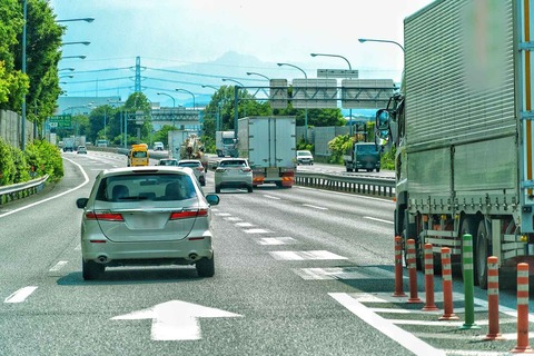 【悲報】軽自動車『あっ合流だ！エアコン切らなきゃ！！』←これ