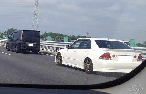 【悲報】『煽ってくる車』にとって一番屈辱な事がコチラｗｗｗｗｗ