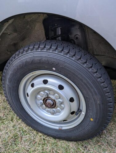 愛車のタイヤ交換完了したったｗｗｗｗｗｗｗｗｗｗｗｗ