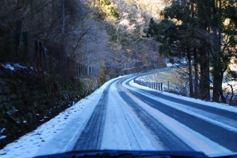 『雪道』をノーマルタイヤで上手く走る方法ｗｗｗｗｗｗ