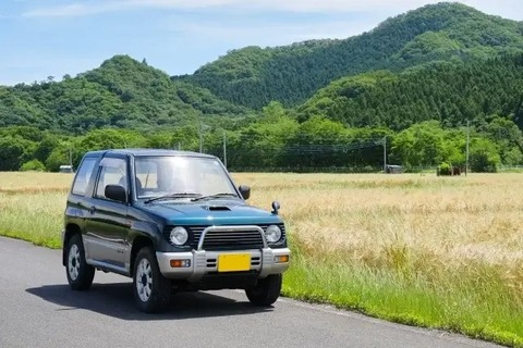 【悲報】駐車ワイ「あそこ停めよ、ハザードたいてっと…あれ！？」