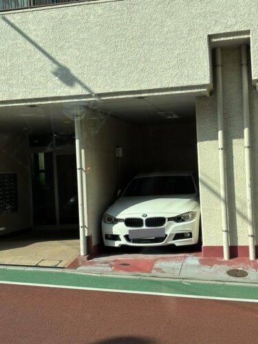 【画像】東京の駐車場、限界突破