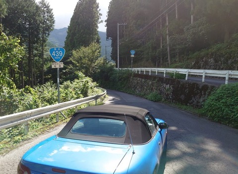 【悲報】峠で道を譲ってくれない車ｗｗｗｗｗｗｗ