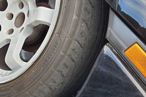 識者1「車のタイヤはケチってはいけない」識者2「ノーマルならアジアンタイヤでもいいですよ～」←これ