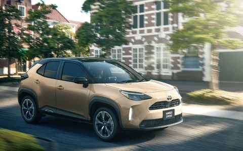 【悲報】ワイ、30歳で新車のヤリスクロスを買ったんだけど・・・・