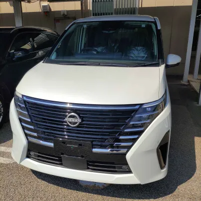 ワイ新車でウキウキする