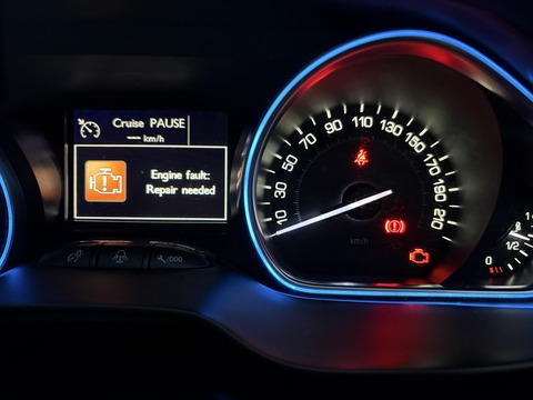 30万円中古車購入俺氏、エンジン終了で詰む